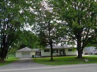 5403 Stone Rd, Lockport, NY 14094