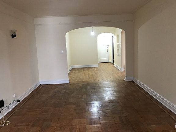 3rd image of 4751 40th St APT 3K