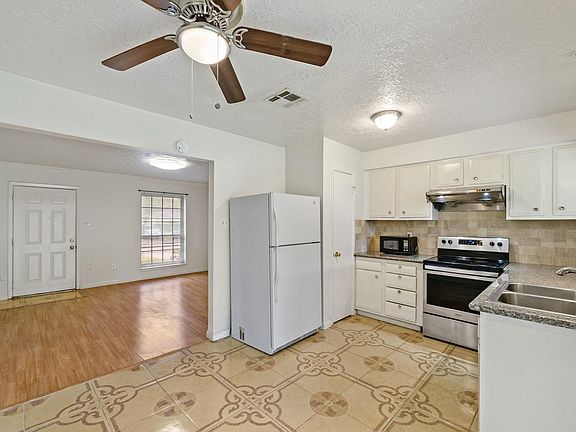 4th image of 16703 David Glen Dr