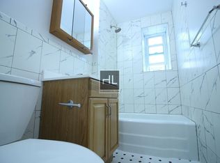 3232 44th St #3R, Astoria, NY 11103