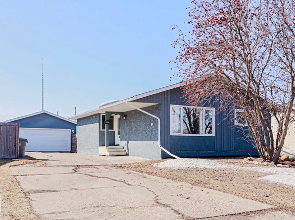 9809 95th Ave, Morinville, AB T8R 1H3