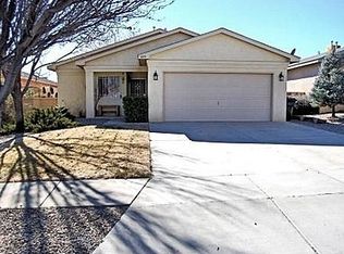 620 Santa Fe Meadows Dr NE, Rio Rancho, NM 87144