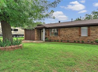 310 Collinsville St, Whitesboro, TX 76273