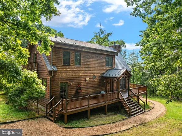 537 Lower Flats Dr, Yellow Spring, WV 26865
