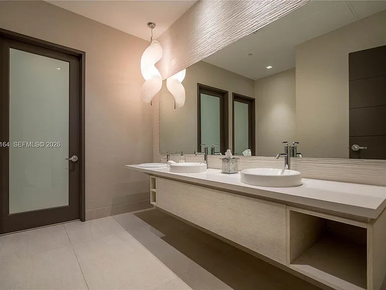 17301 Biscayne Blvd #1004 — Photo 23