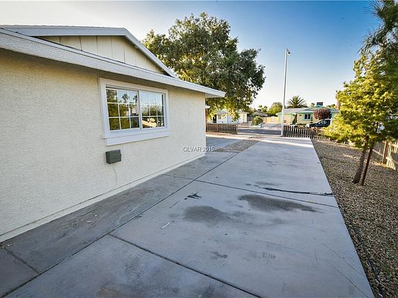 2nd image of 5120 Orinda Ave