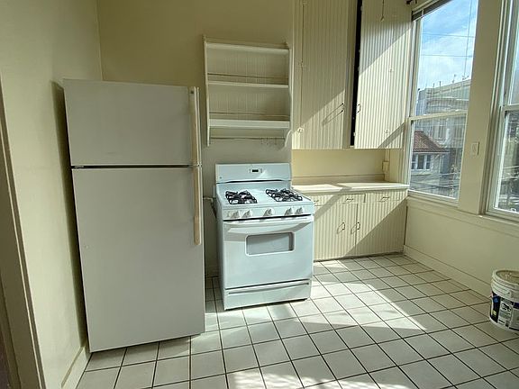 4th image of 92-98 Webster St #96