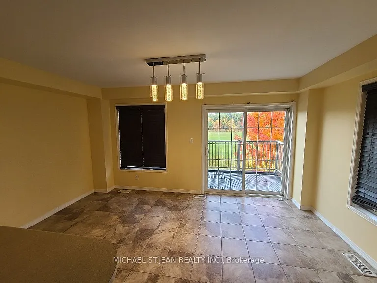 30 Burtonbury Ln — Photo 6