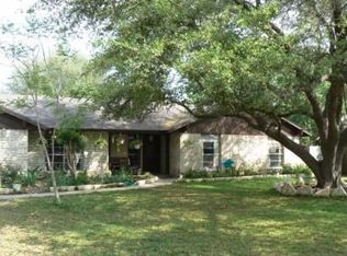 138 Hillcrest Dr, La Vernia, TX 78121
