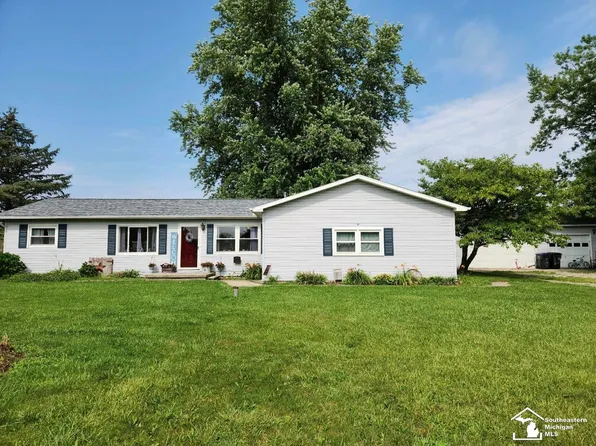 13611 Dunlap Rd, La Salle, MI 48145