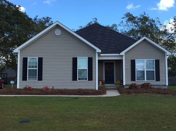 135 Pond Dr, Kathleen, GA 31047