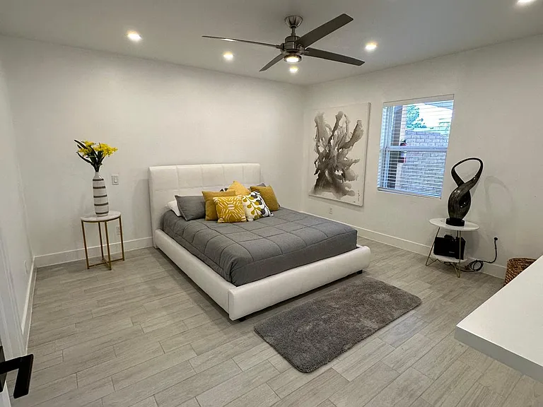 350 Thunderbird Dr #14 — Photo 12