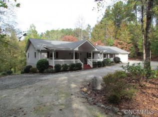 200 Possum Trot Ln, Columbus, NC 28722