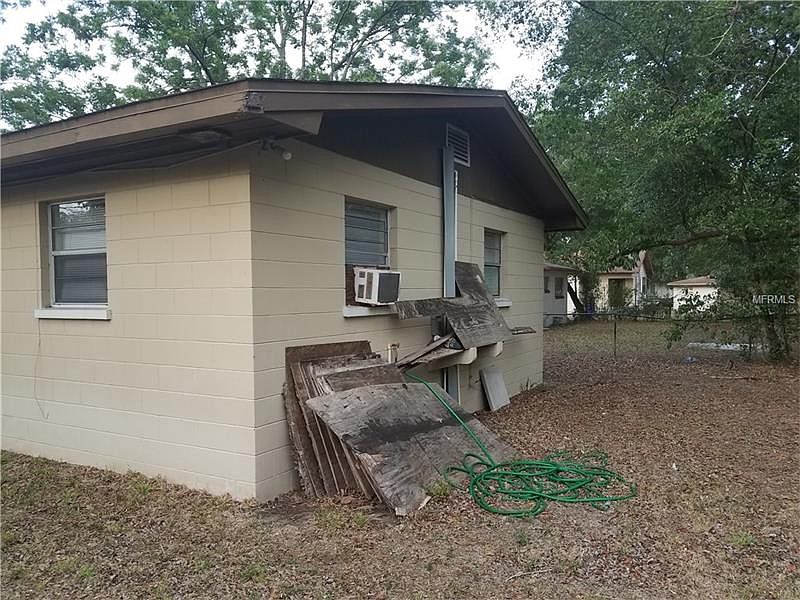 2nd image of 1108 W 11th St