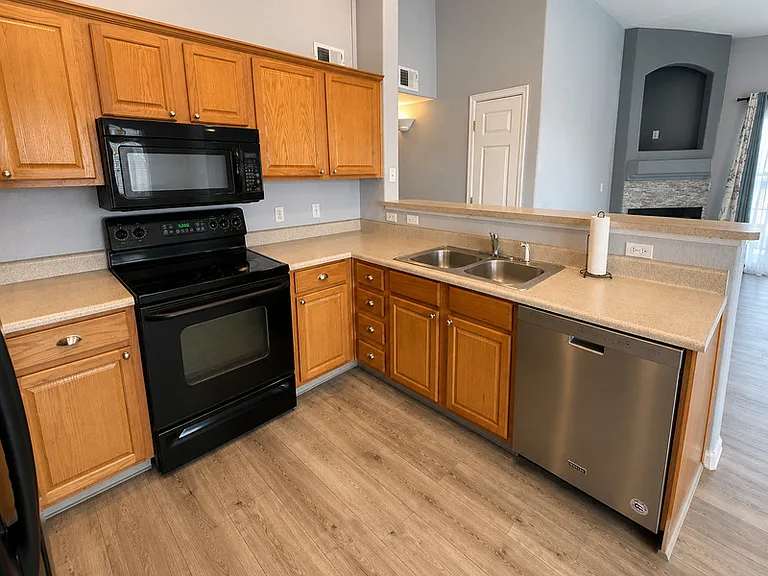 10070 E Carolina Dr #204 — Photo 8