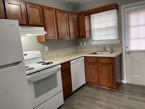 5th image of 705-711 S Church St #721