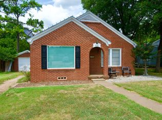 925 Hillcrest Dr, Graham, TX 76450