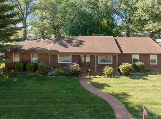 2420 Chippendale Dr, Belleville, IL 62221