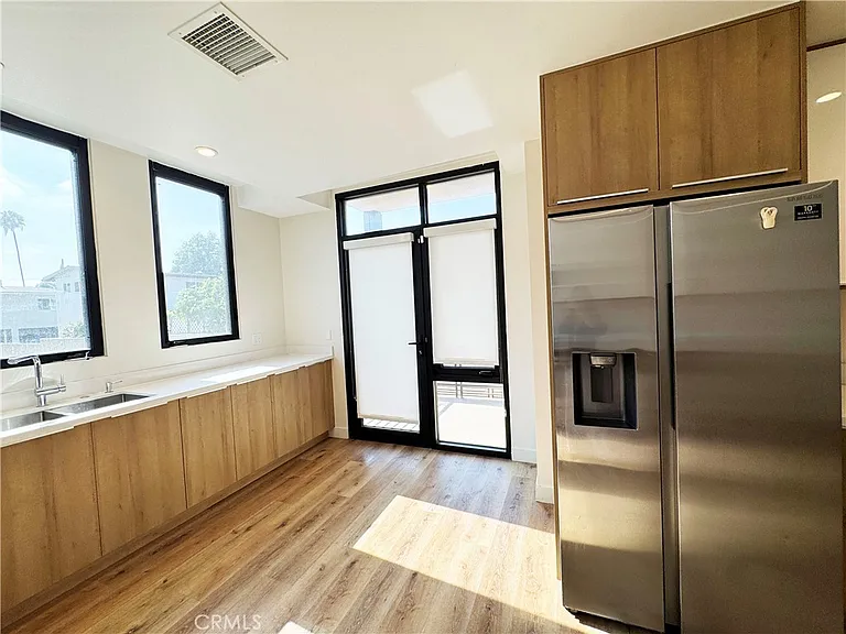 501 N Santa Anita Ave #D — Photo 12