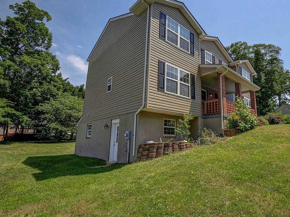 4th image of 20854 Ark Ct