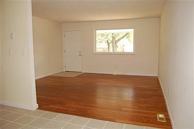 4th image of 11301 Templeton Dr
