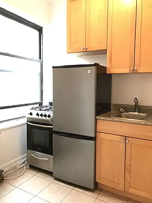 Rented by Beekman Street Realty | media 2