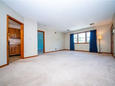 447 Stafford Rd APT E4, Tiverton, RI, 02878