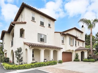 18748 Roxbury Ln, Huntington Beach, CA 92648