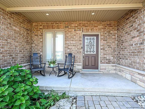 2nd image of 19 Sparrow Way