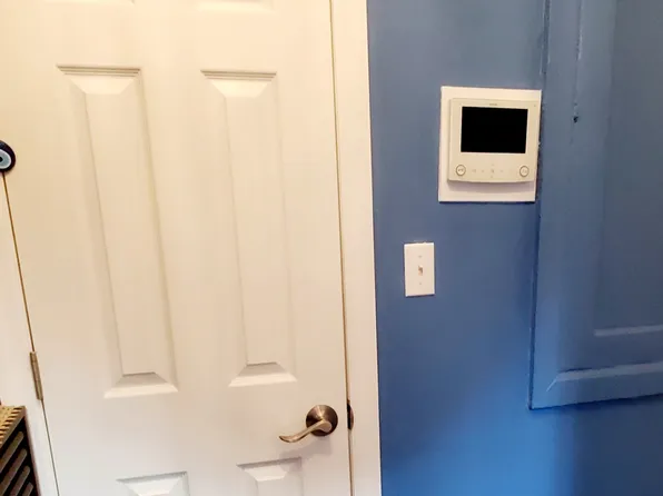 8735 Bay Parkway image 9 of 19