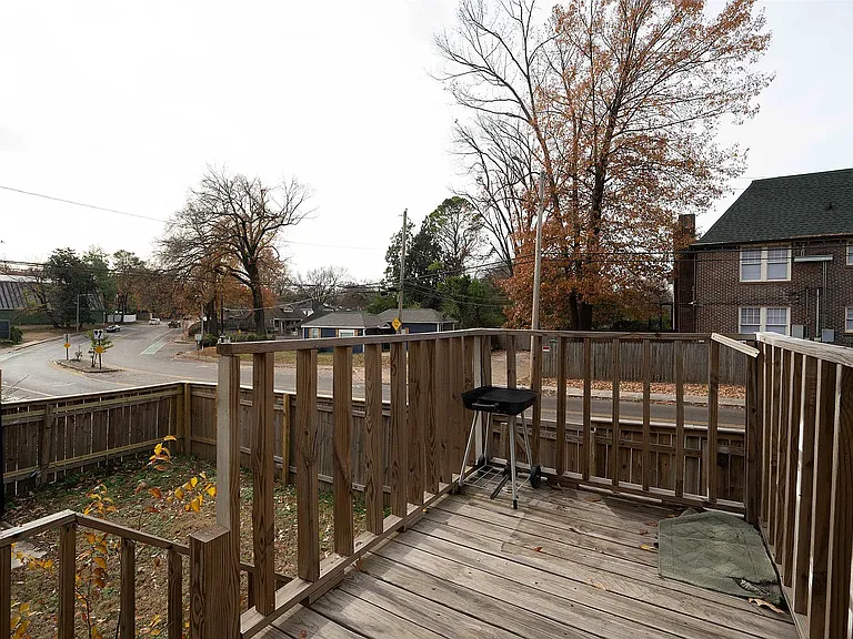 1347 Harbert Ave — Photo 20
