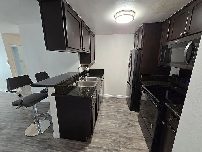 5540 Lindo Paseo #3 — Photo 8