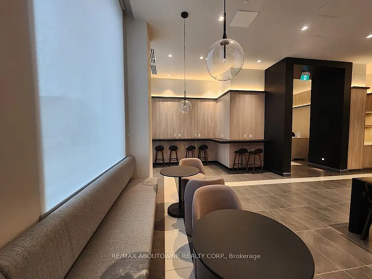 1 Jarvis St #902 — Photo 16