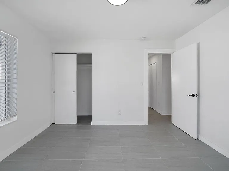 1108 NE 16th St #1106 — Photo 21