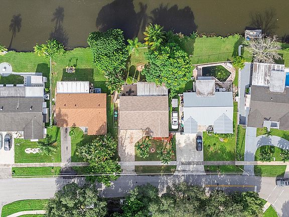3rd image of 5188 SW 94th Avenue