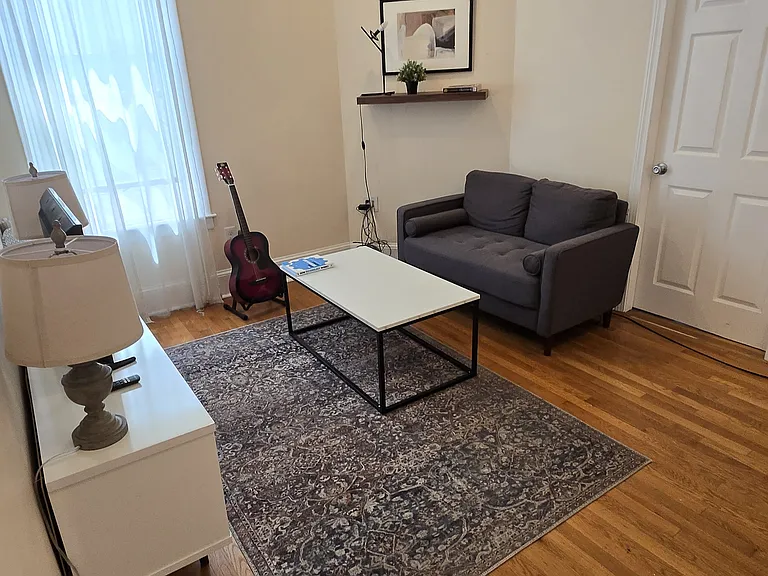 21 Rossmore St #3 — Photo 1