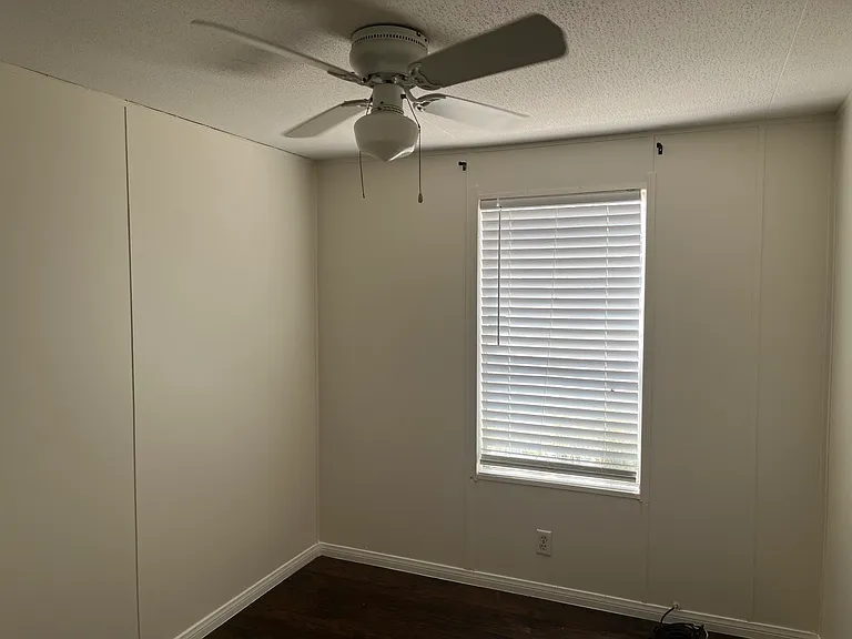 22225 Ellis Ave — Photo 16