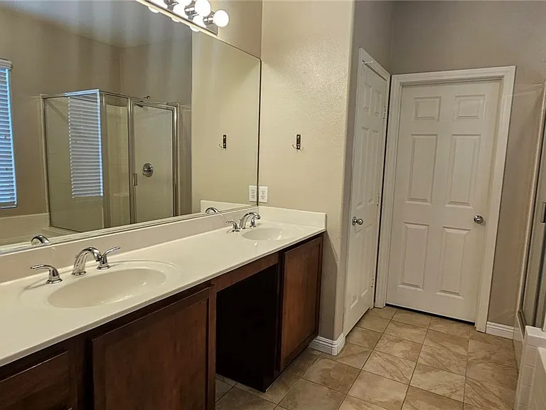 8045 Glacier Falls St — Photo 9