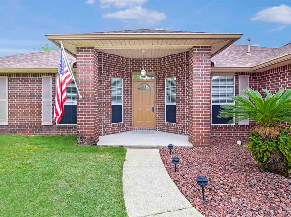 2512 Jibe Dr, Pensacola, FL 32507