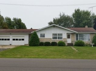 905 Maraview Dr, Marathon, WI 54448