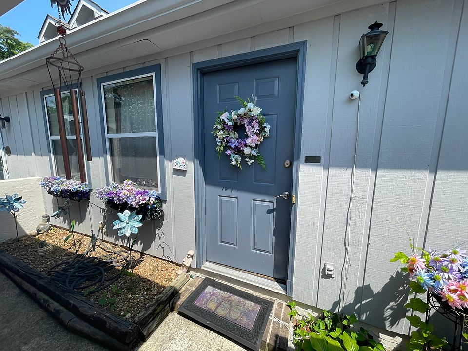 1st image of 3820 Thrushwood Dr
