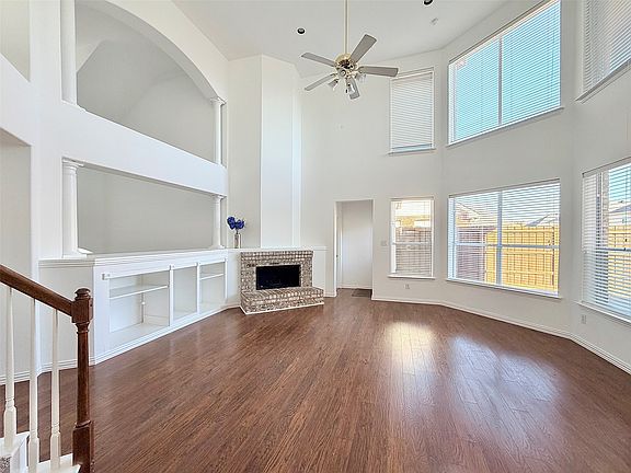 3rd image of 2308 Windy Ridge Ct