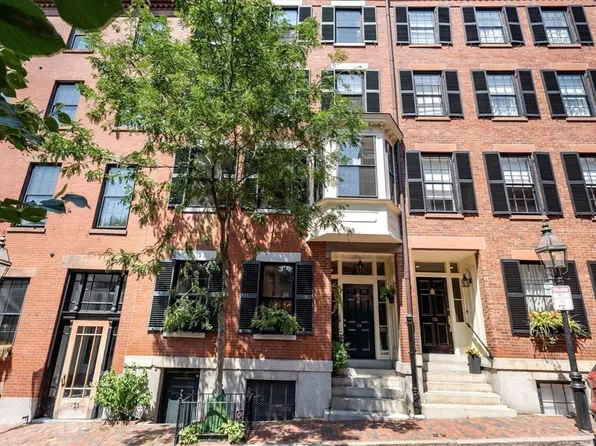 133 Myrtle St, Boston, MA 02114