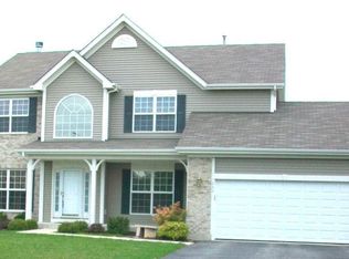 1066 Dovercliff Way, Crystal Lake, IL 60014