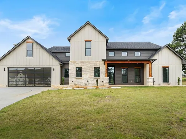 185 Bronco Dr, Texarkana, TX 75503