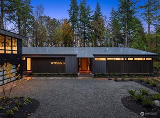 6139 NE Eagle Harbor Dr, Bainbridge Island, WA 98110