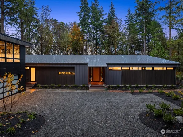 6139 NE Eagle Harbor Drive, Bainbridge Island, WA 98110