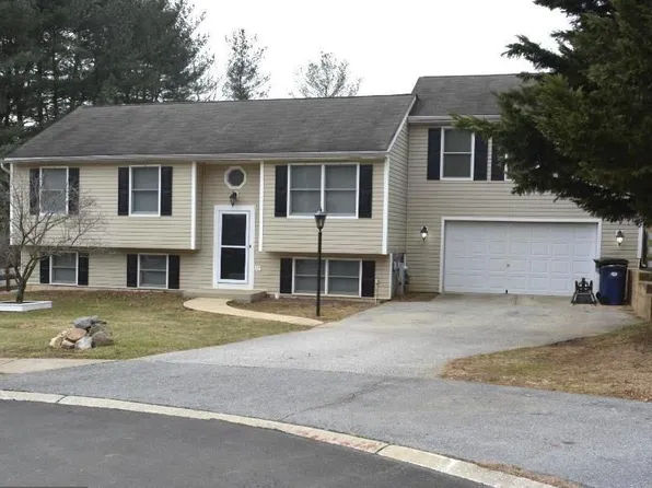 6617 Stirrup Ct, Eldersburg, MD 21784