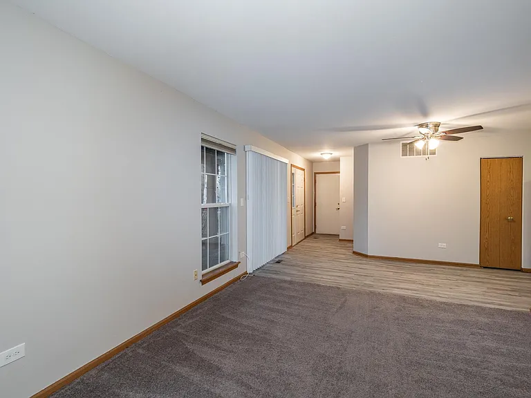 214 N Cathy Ln — Photo 4