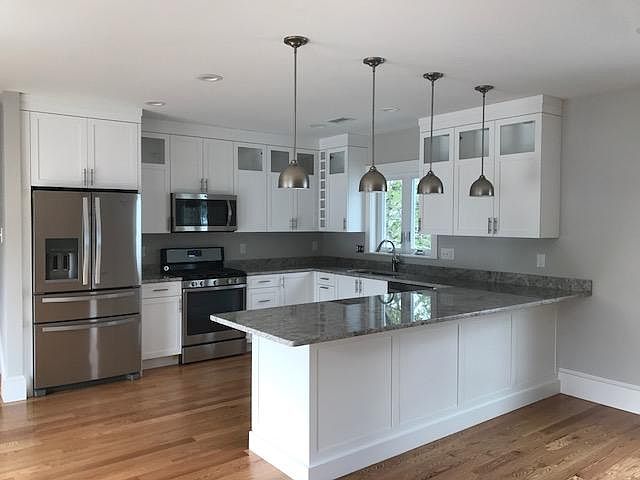 Kitchen, Granite, SS Appliances- all ne